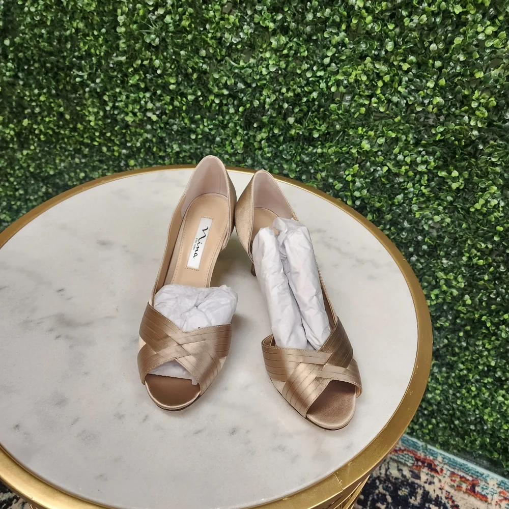 Nina Women's Contesa Evening Pumps Beige 8.5 Wide